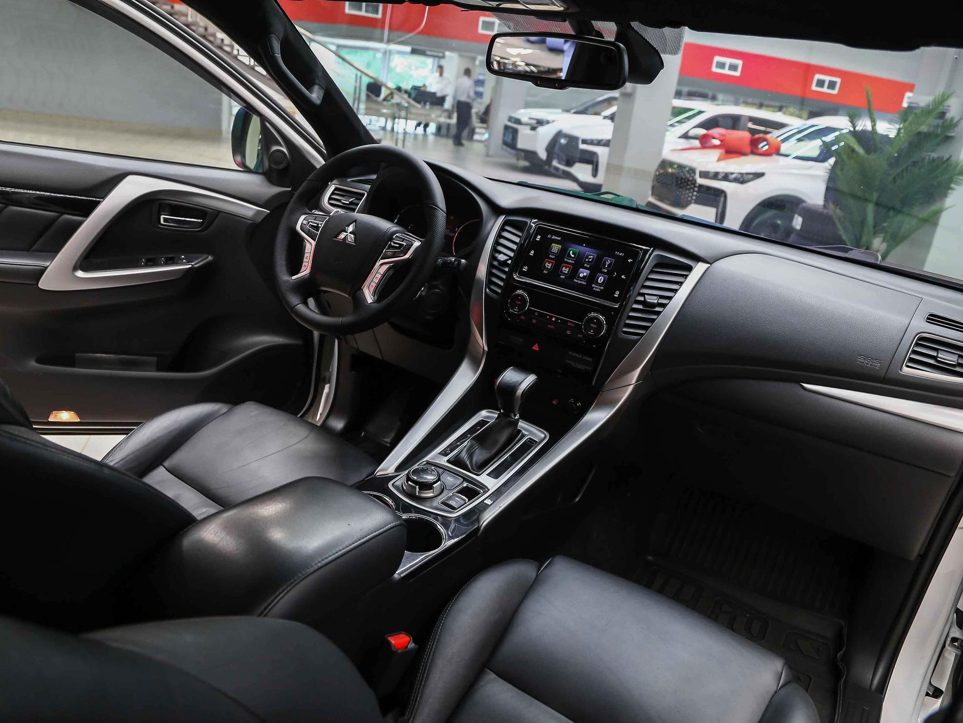 Mitsubishi Pajero Sport 2018, белый, ДЦ Орехово