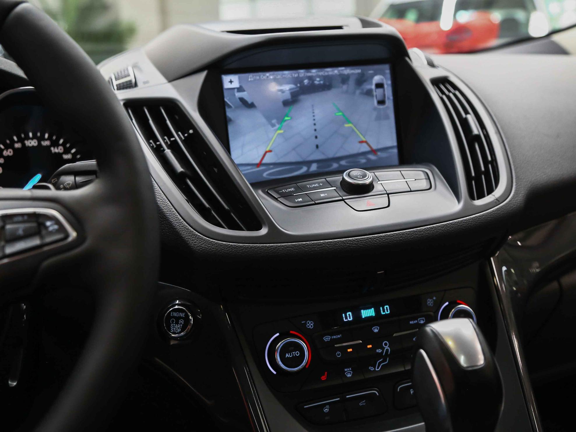 Ford Kuga 2016, серый, ДЦ Орехово