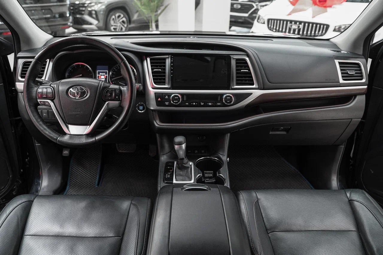 Toyota Highlander 2014, черный, ДЦ Орехово