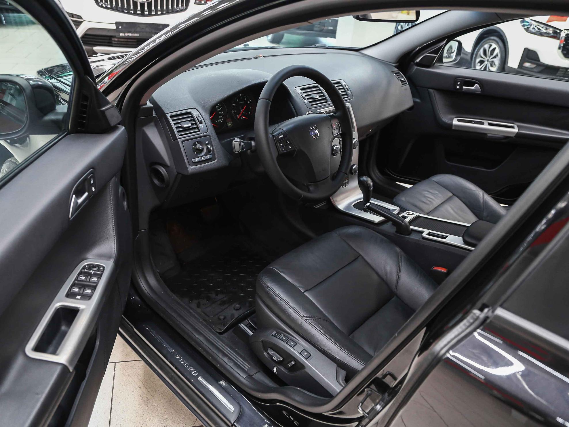 Volvo S40 2008, черный, ДЦ Орехово