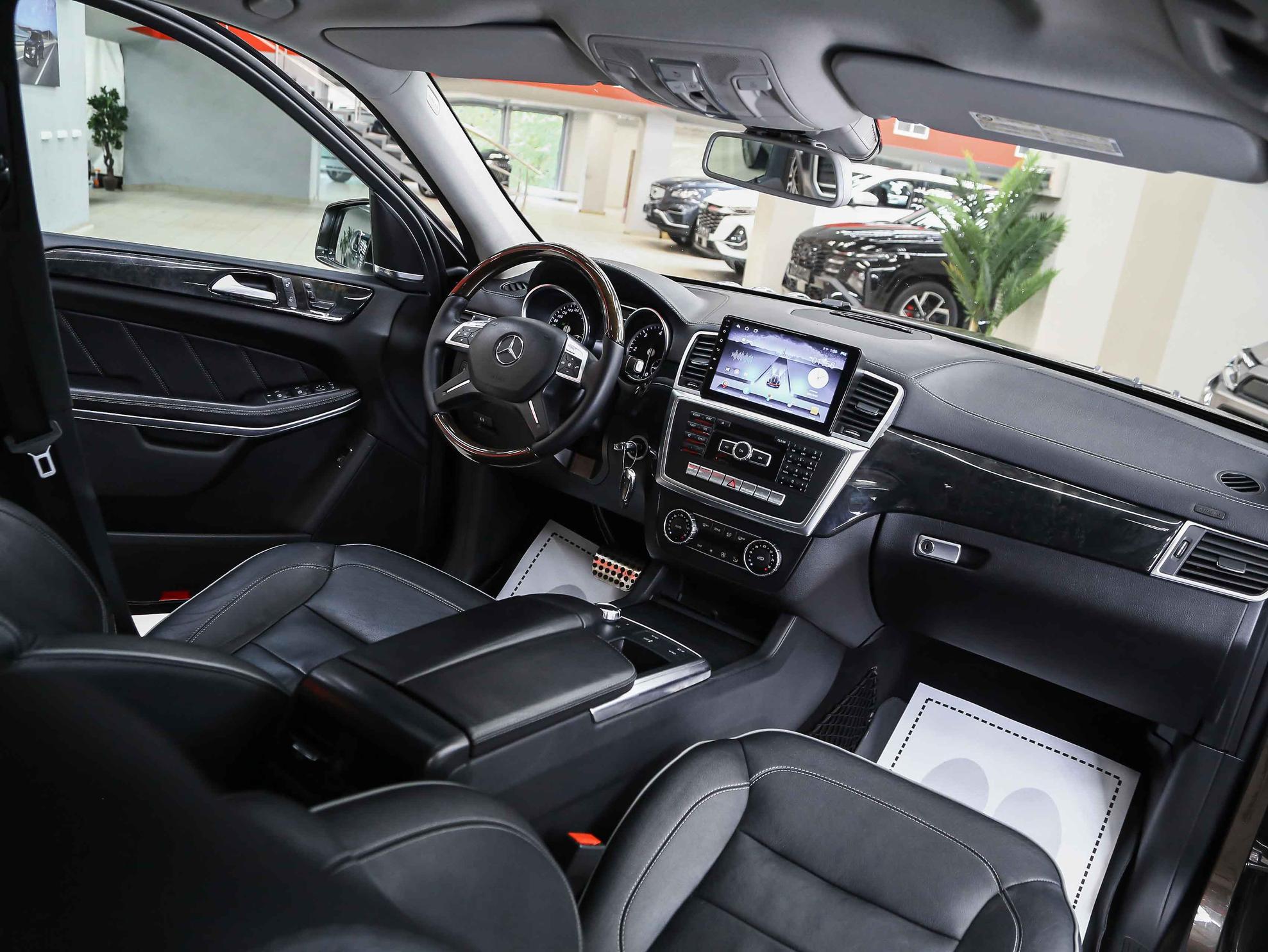 Mercedes-Benz GL-Класс 2013, коричневый, ДЦ Орехово