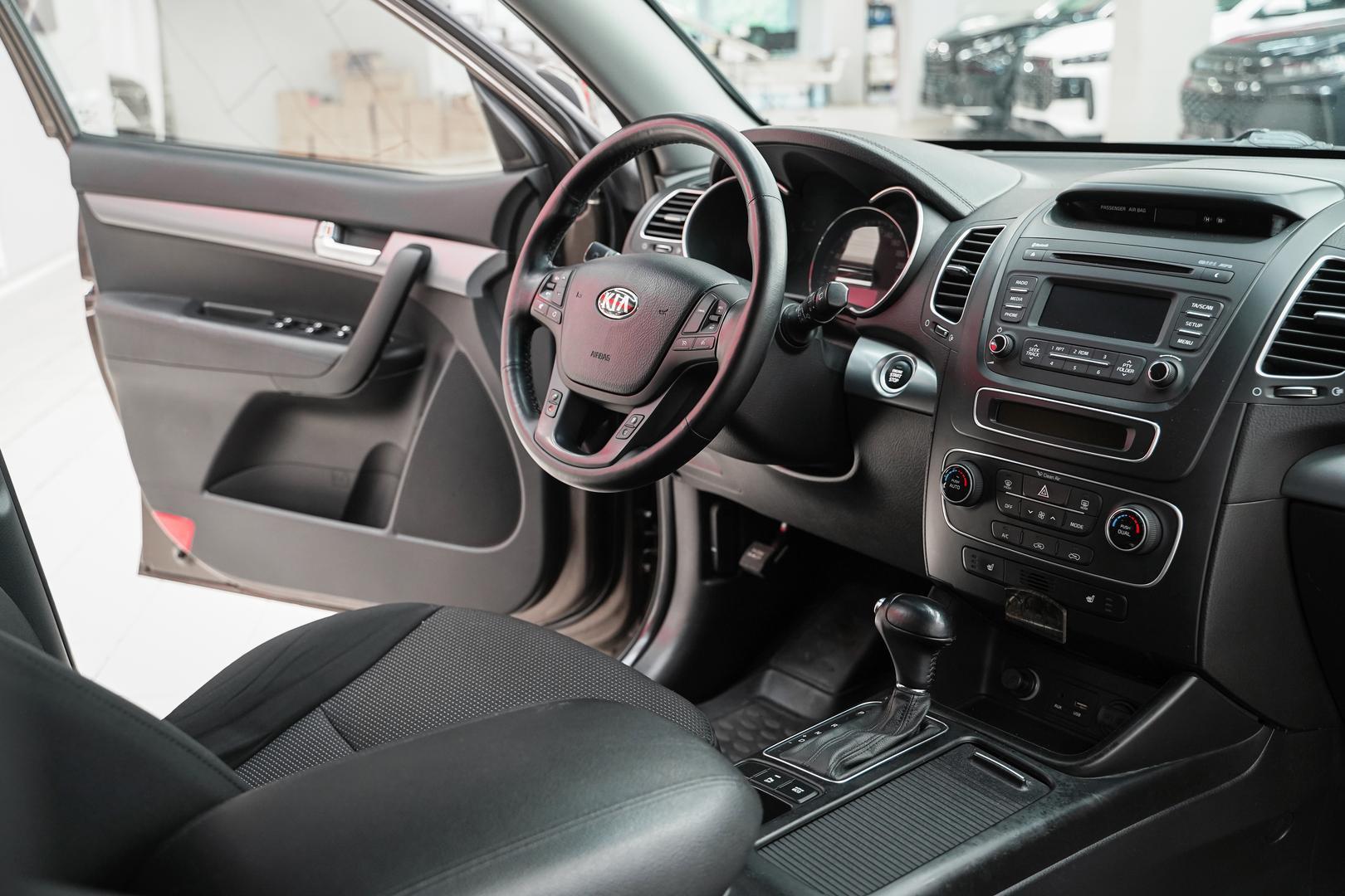 Kia Sorento 2015, бежевый, ДЦ Орехово