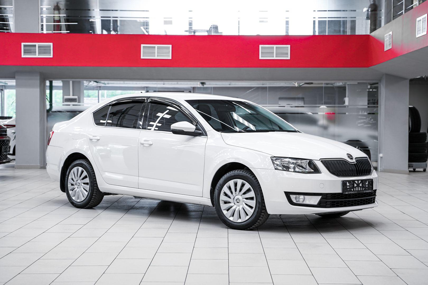 Skoda Octavia 2015, белый, ДЦ Орехово