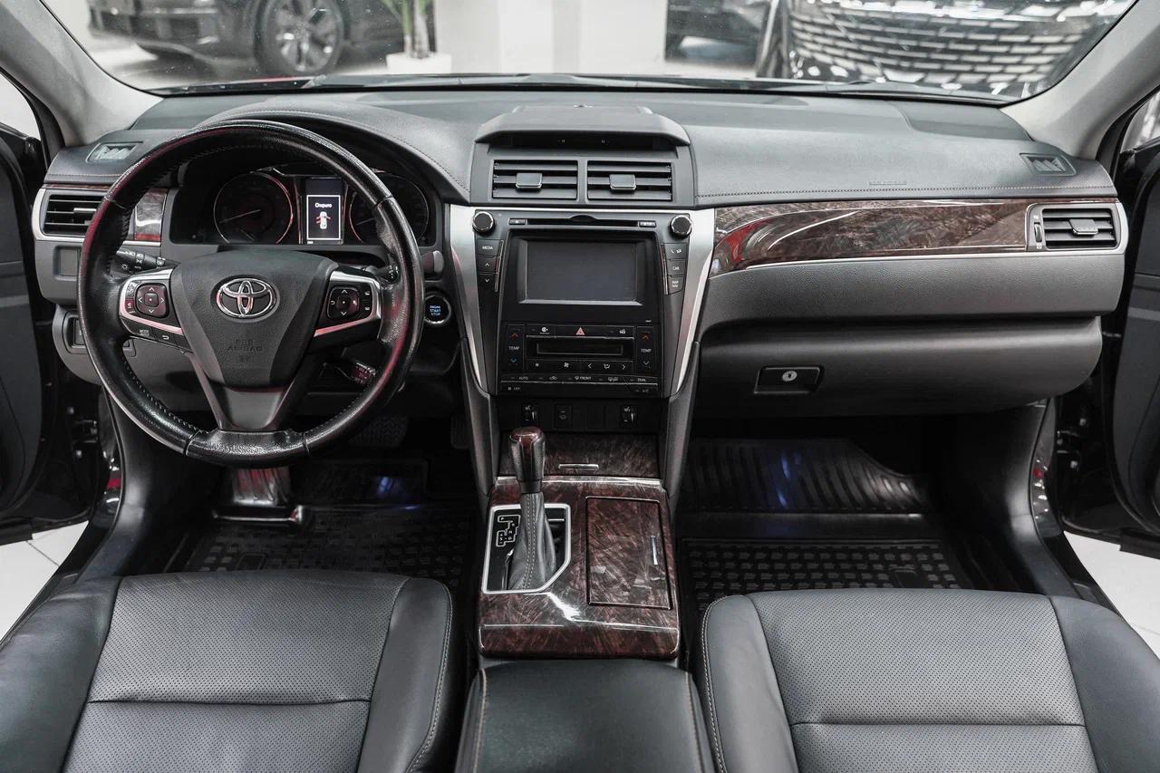 Toyota Camry 2017, черный, ДЦ Орехово