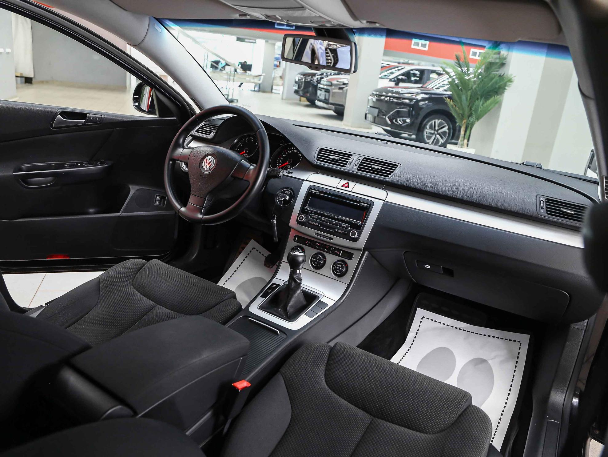 Volkswagen Passat 2009, черный, ДЦ Орехово