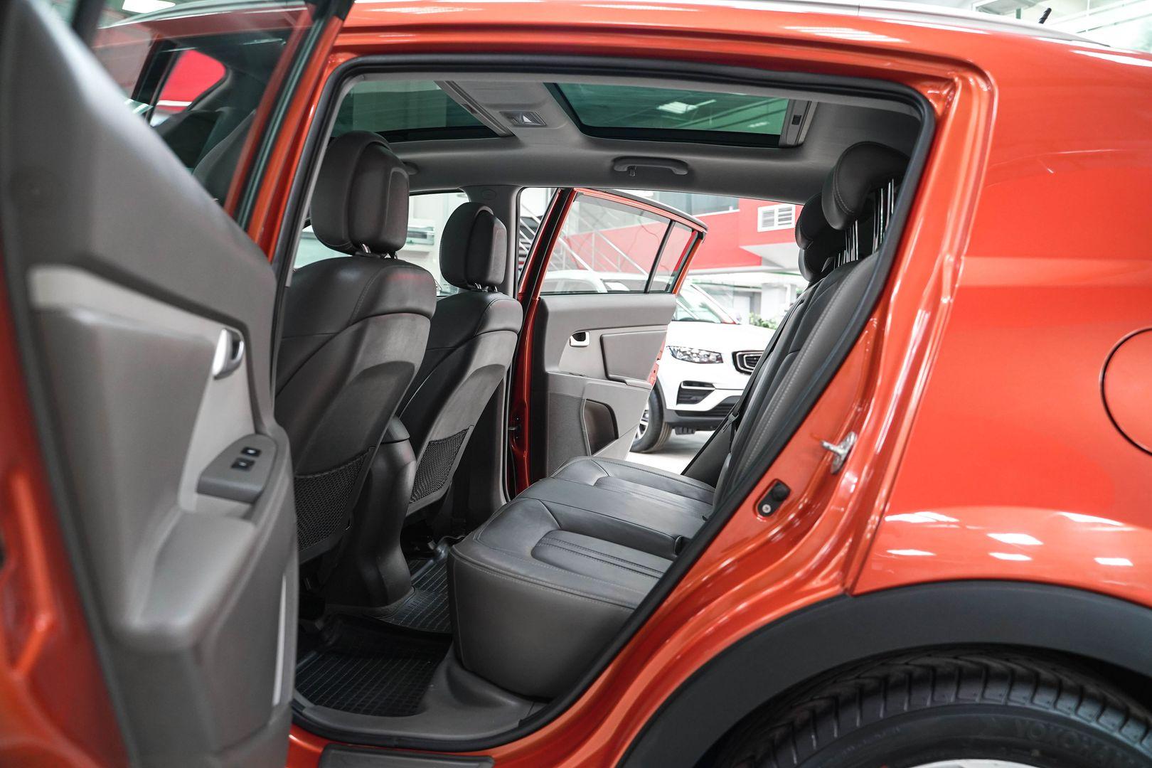 Kia Sportage 2011, оранжевый, ДЦ Орехово
