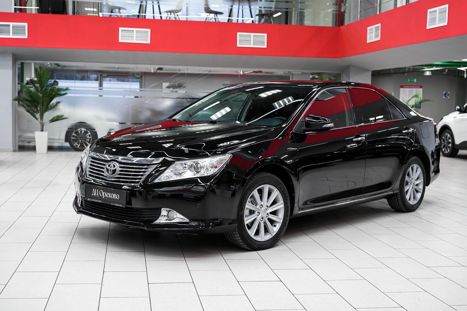 Toyota Camry 2013, черный, ДЦ Орехово