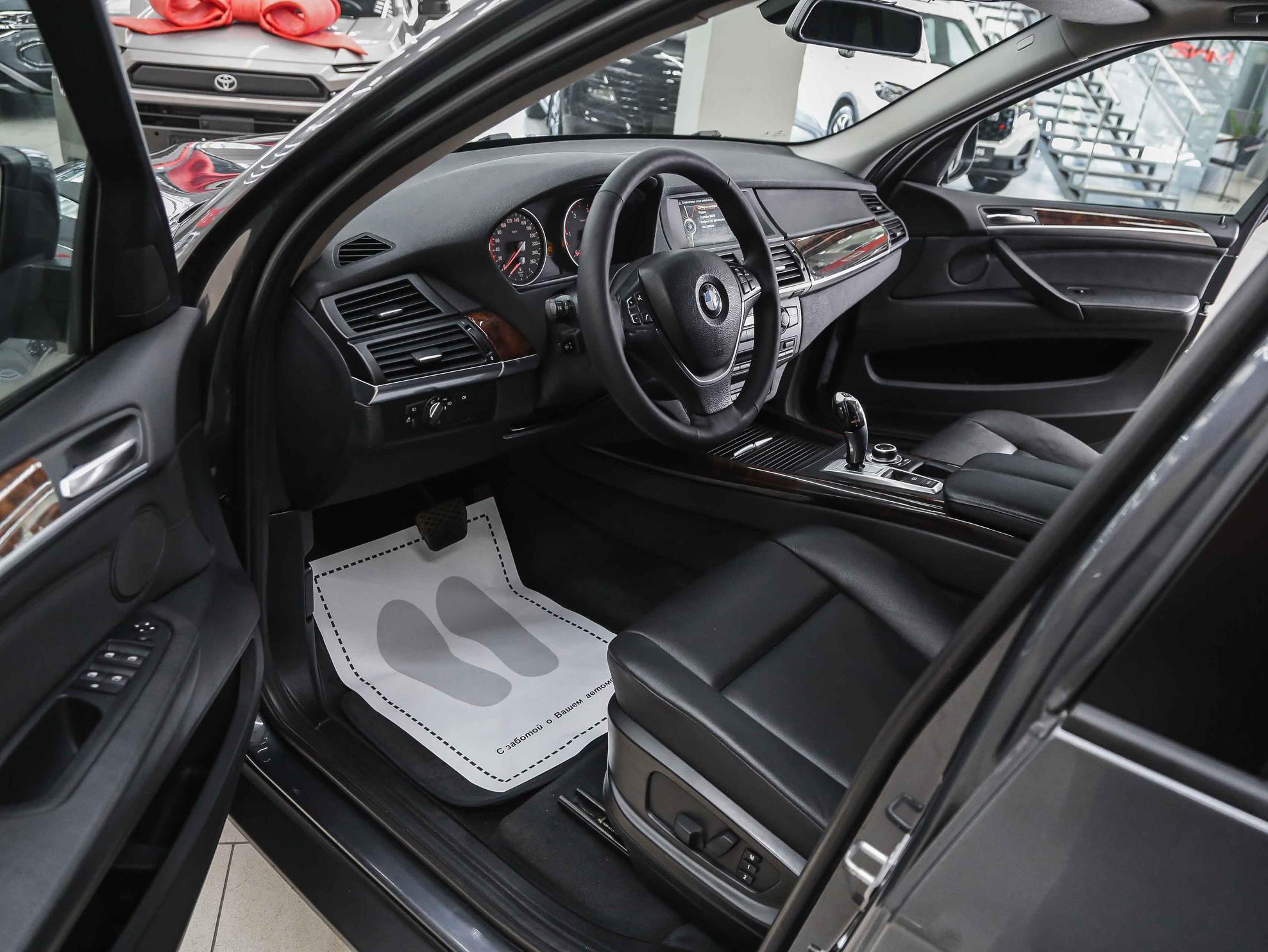 BMW X5 2012, серый, ДЦ Орехово