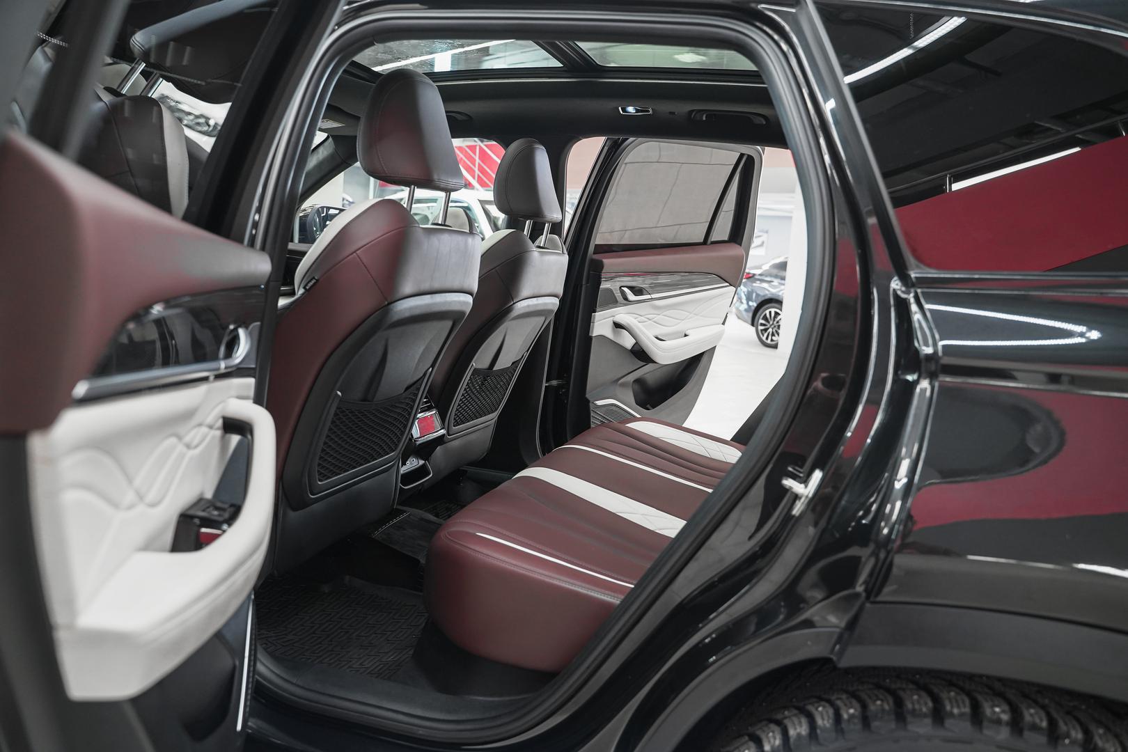 Geely Monjaro 2023, черный, ДЦ Орехово