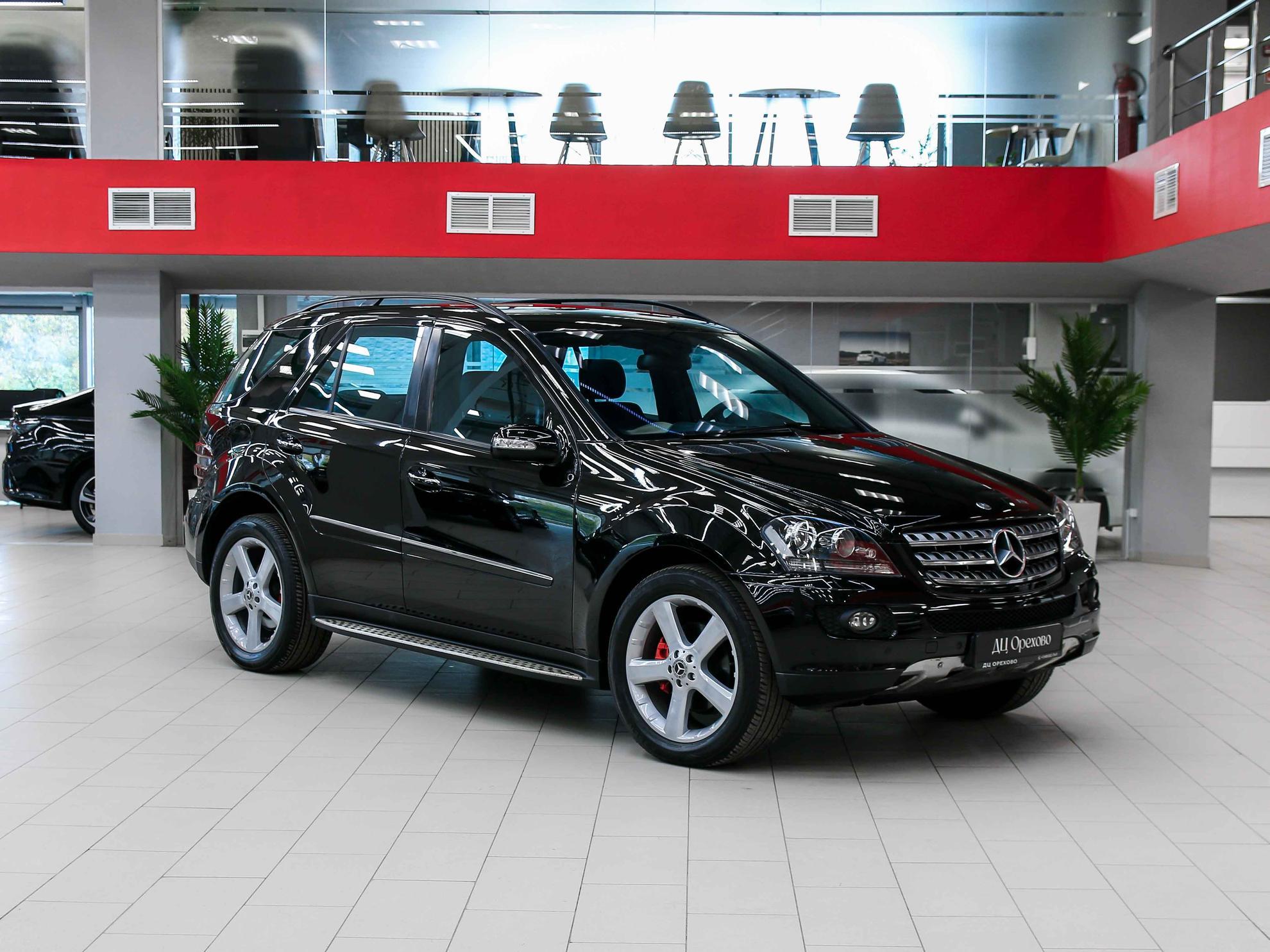 Mercedes-Benz M-Класс 2008, черный, ДЦ Орехово