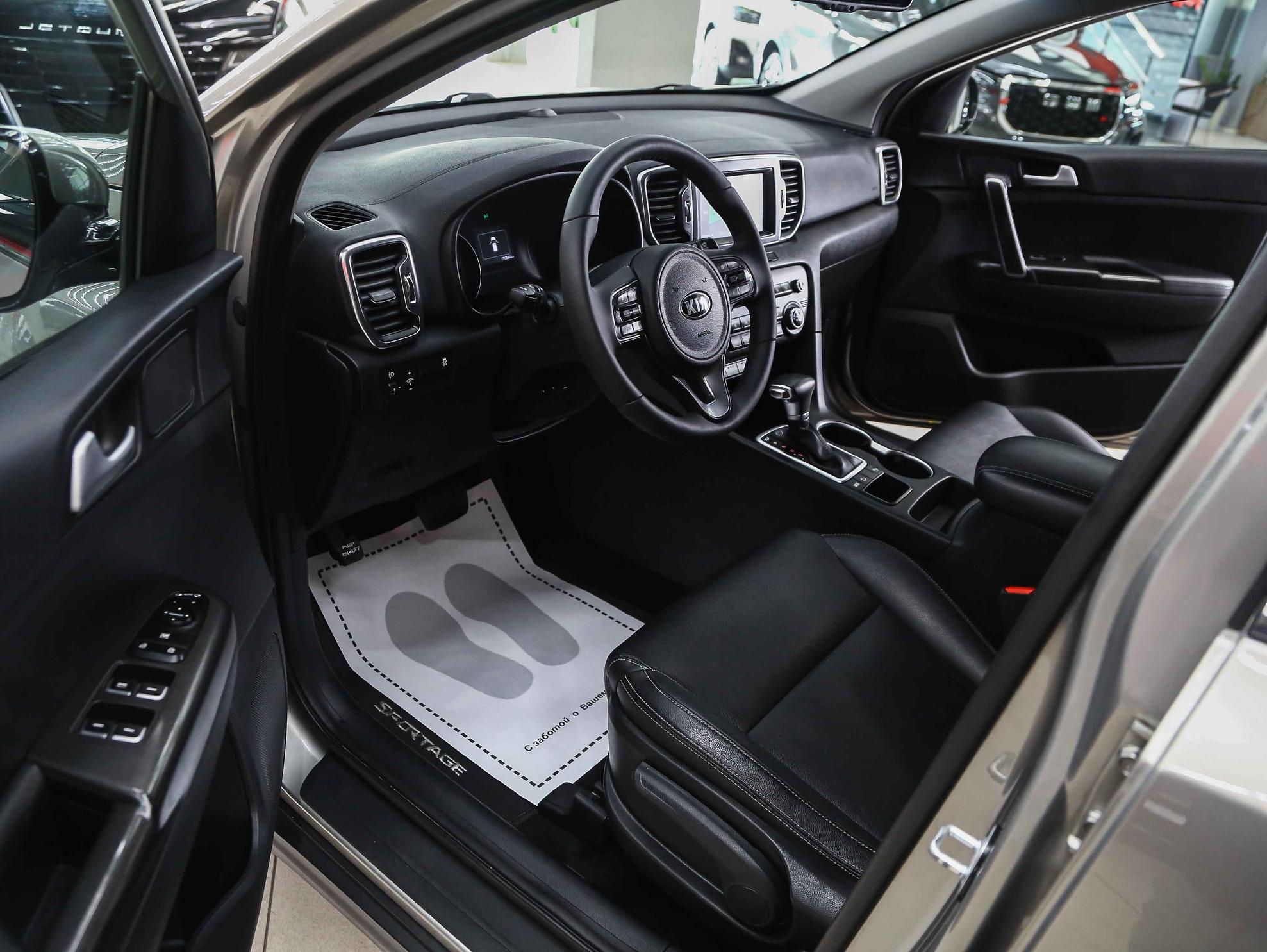 Kia Sportage 2016, серебряный, ДЦ Орехово
