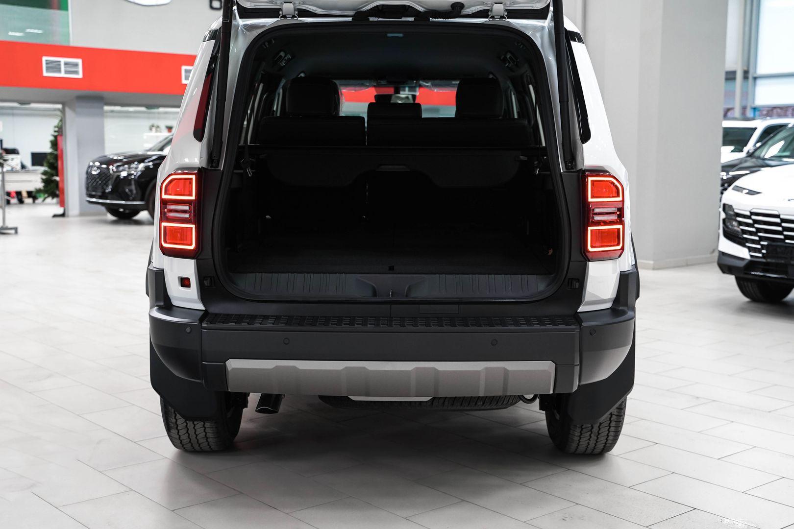 Toyota Land Cruiser Prado 2024, белый, ДЦ Орехово