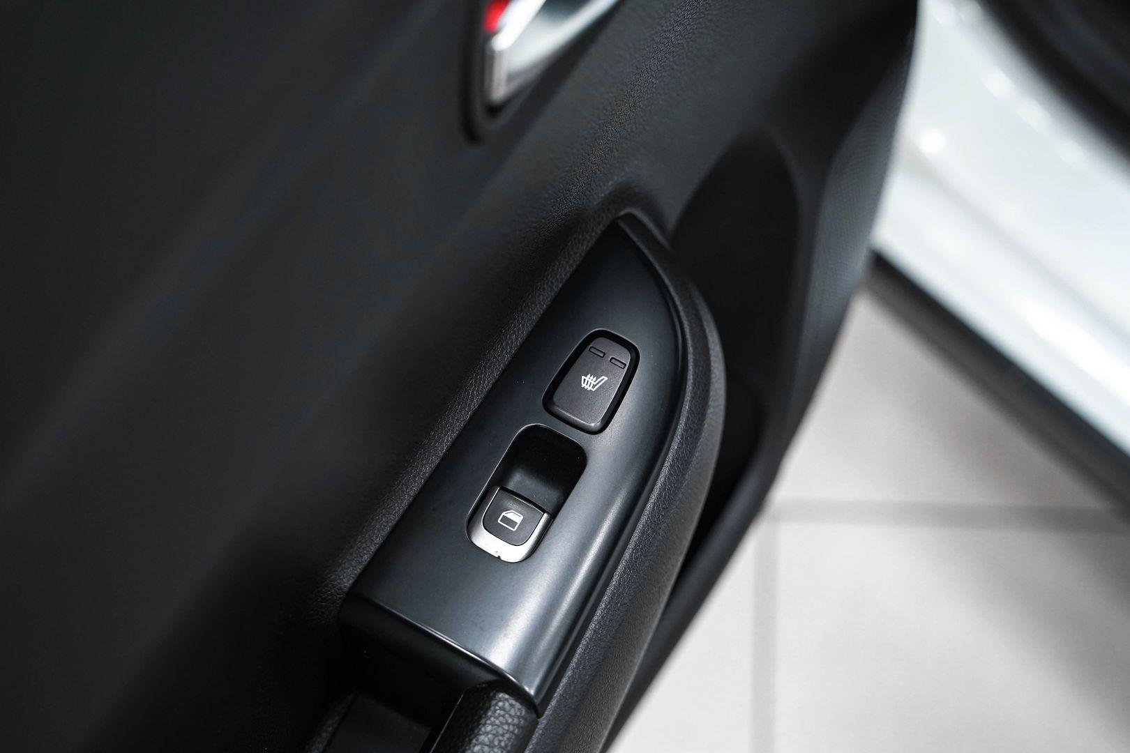 Kia Rio X-Line 2018, белый, ДЦ Орехово