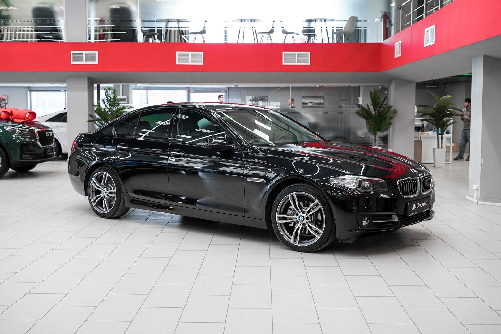 BMW 5 серии 2015, черный, ДЦ Орехово