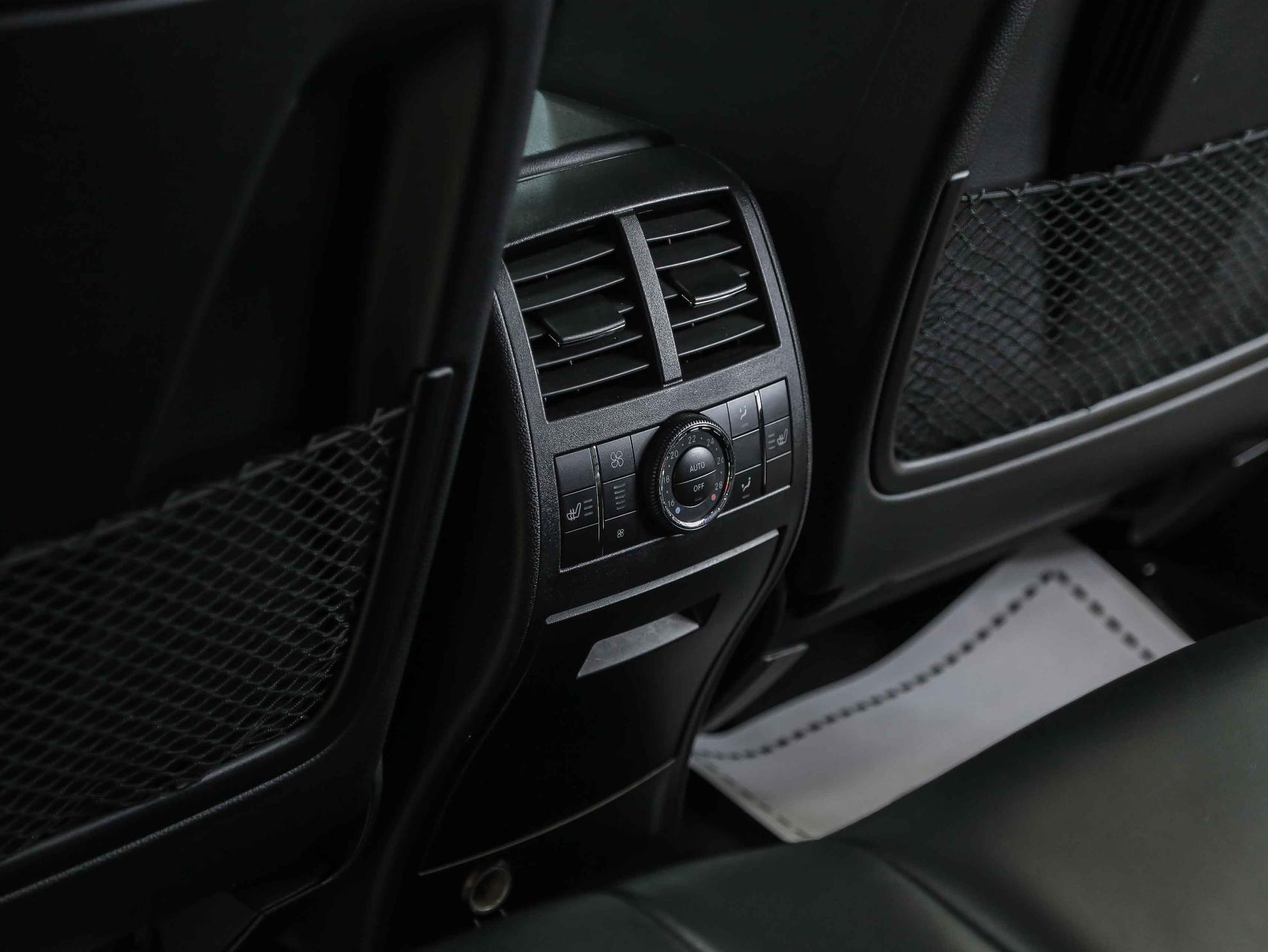 Mercedes-Benz M-Класс AMG 2010, белый, ДЦ Орехово