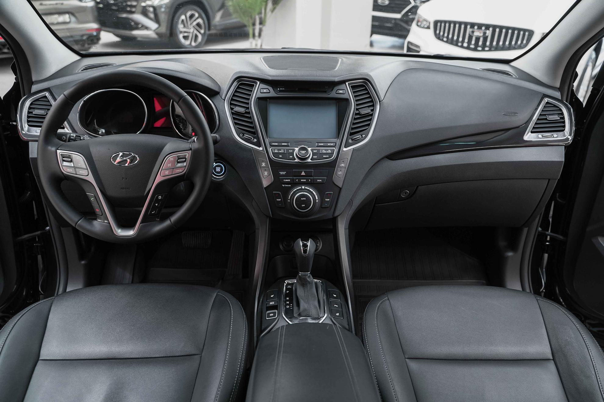 Hyundai Santa Fe 2013, черный, ДЦ Орехово