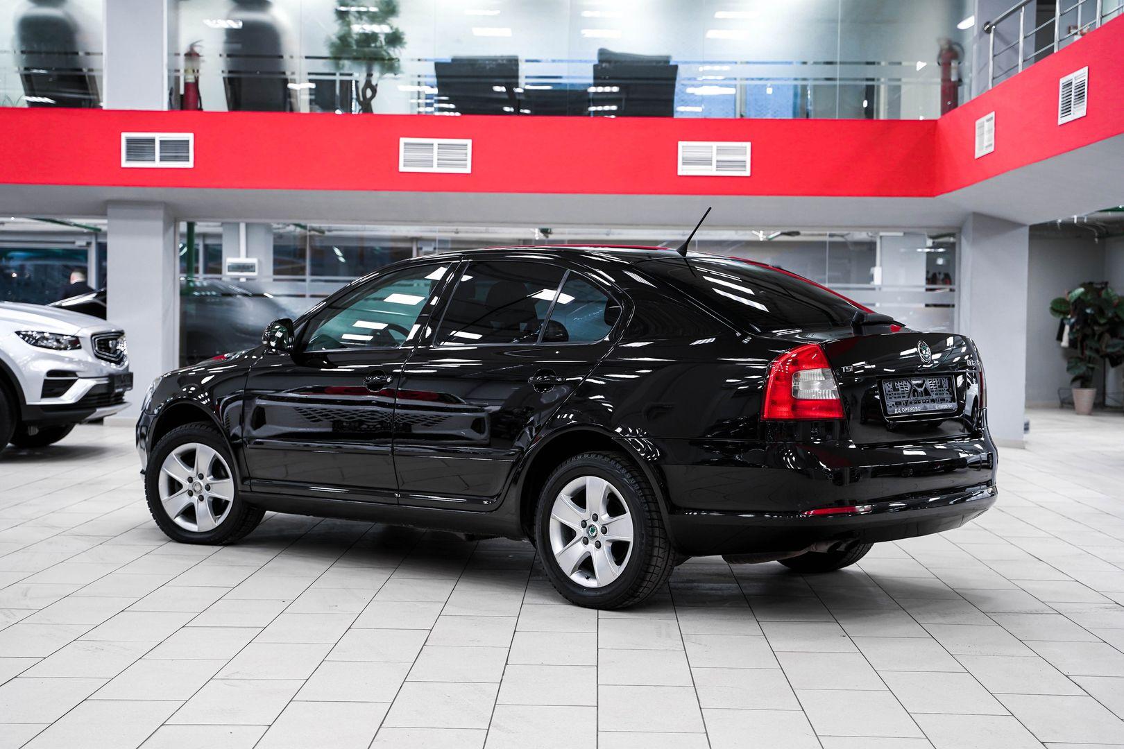 Skoda Octavia 2013, черный, ДЦ Орехово