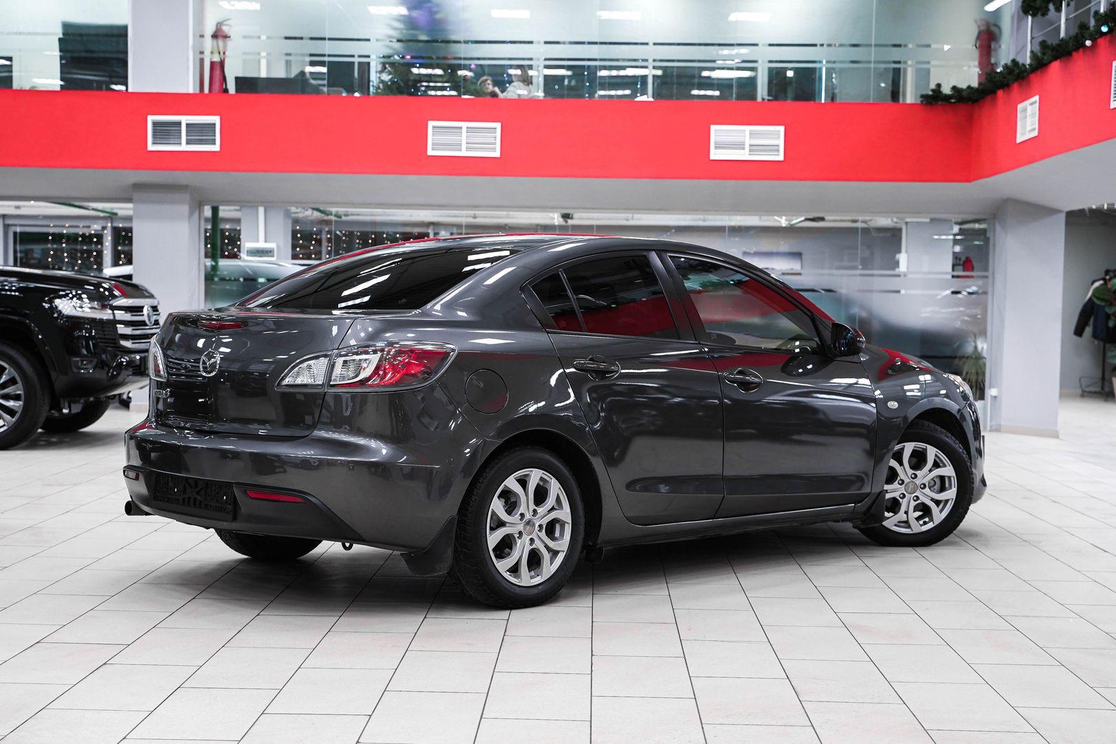 Mazda 3 2010, серый, ДЦ Орехово