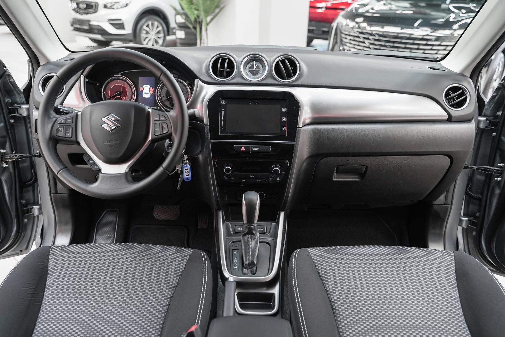 Suzuki Vitara 2020, серый, ДЦ Орехово