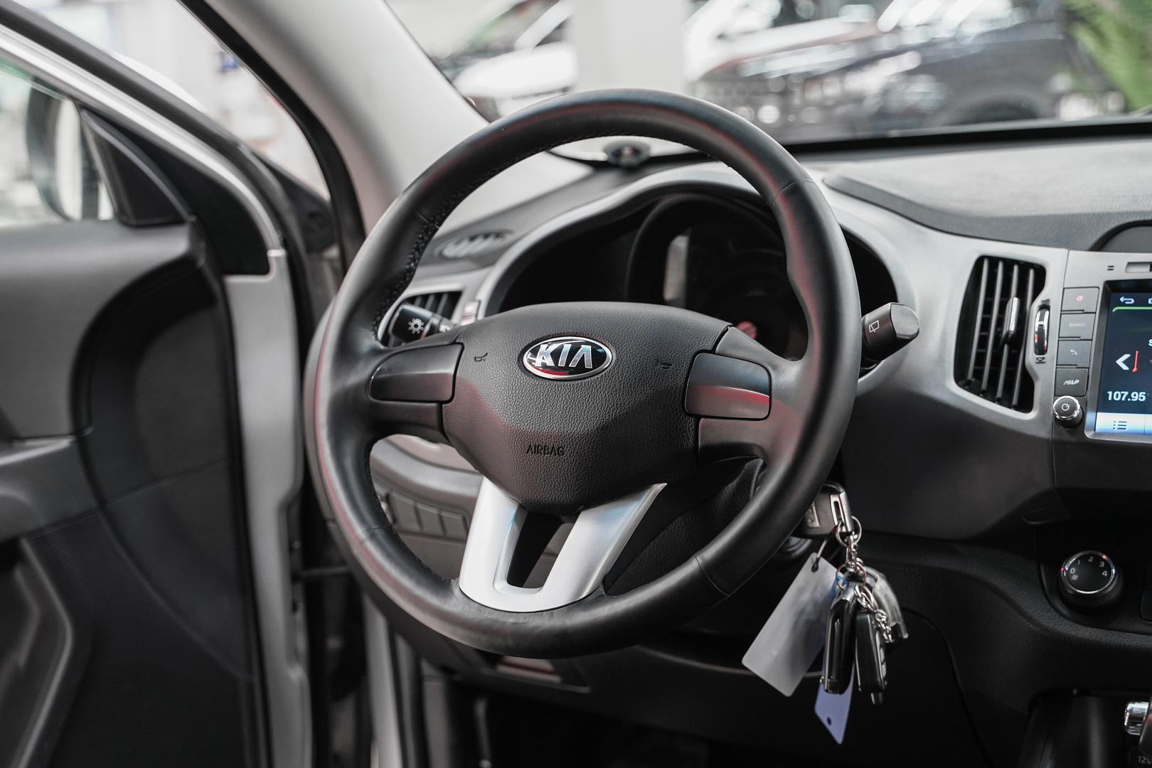 Kia Sportage 2015, серебряный, ДЦ Орехово