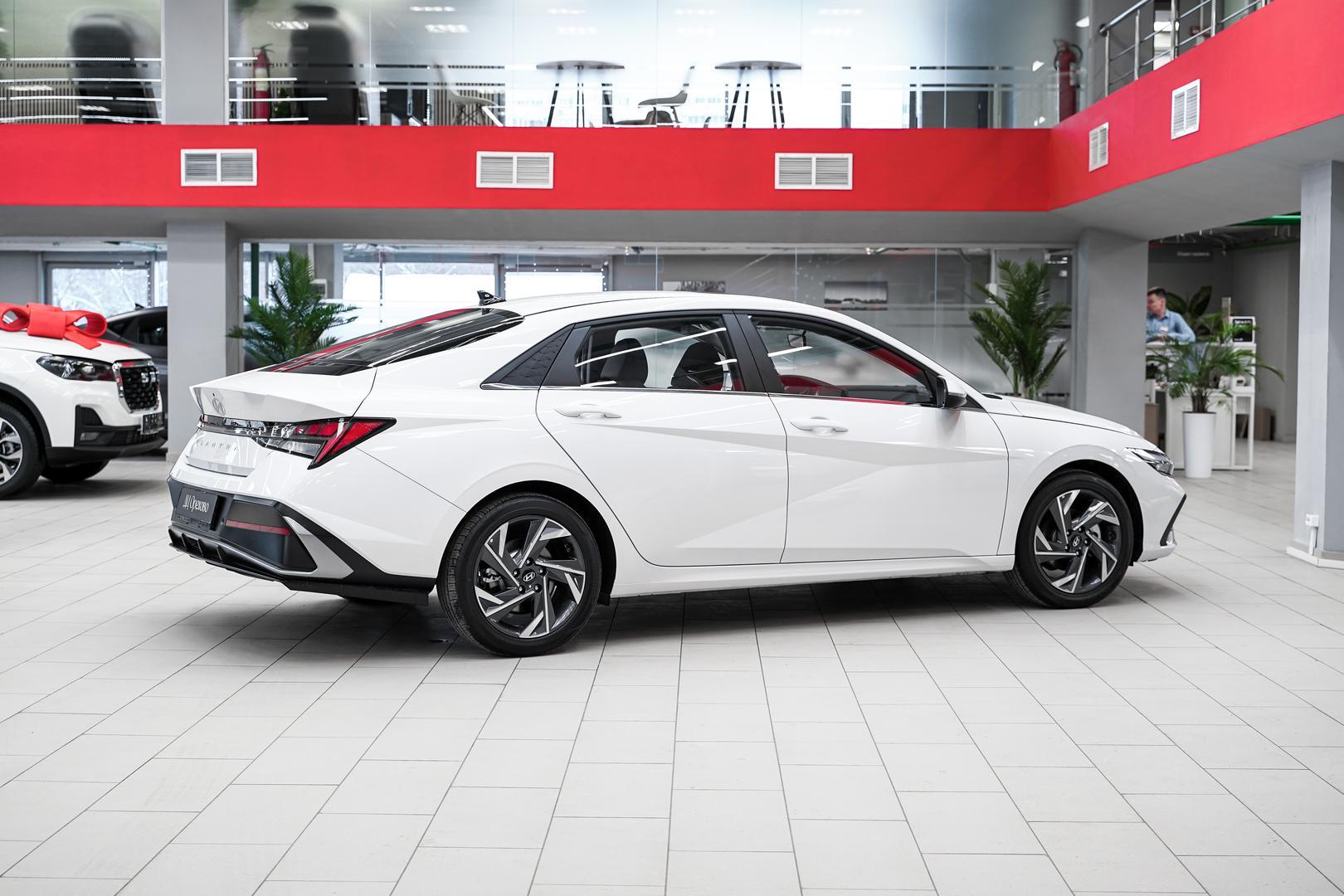 Hyundai Elantra 2025, белый, ДЦ Орехово