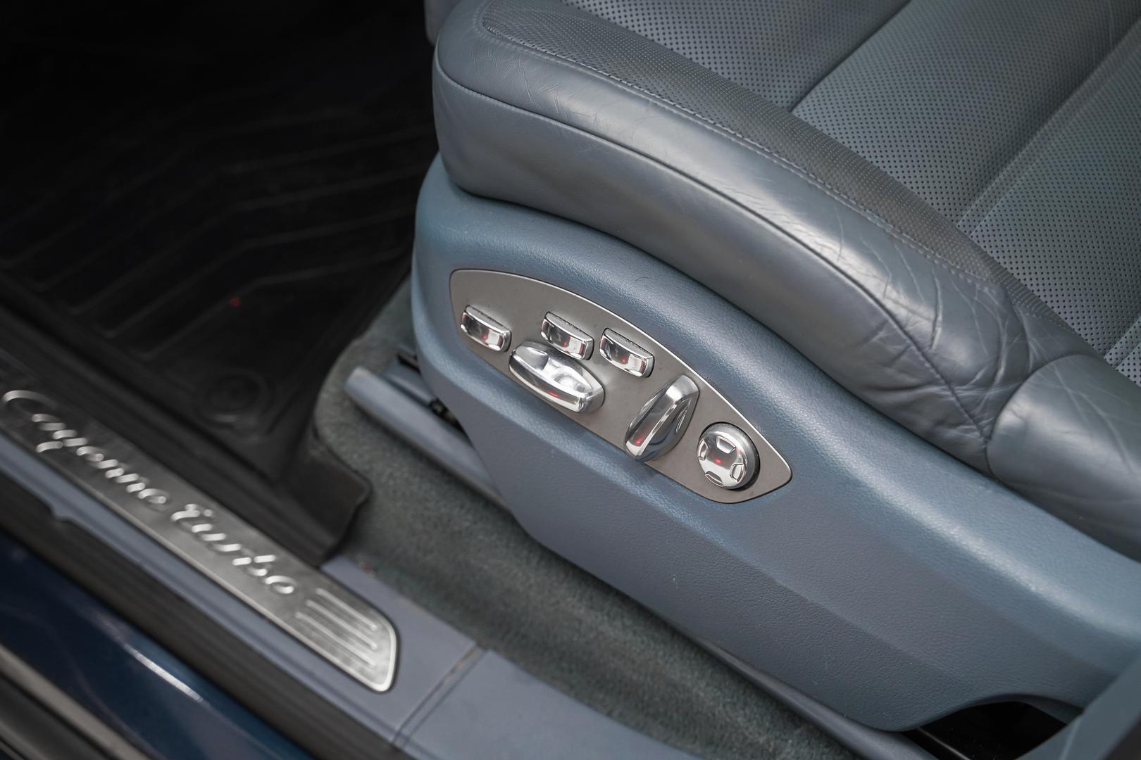 Porsche Cayenne 2013, синий, ДЦ Орехово