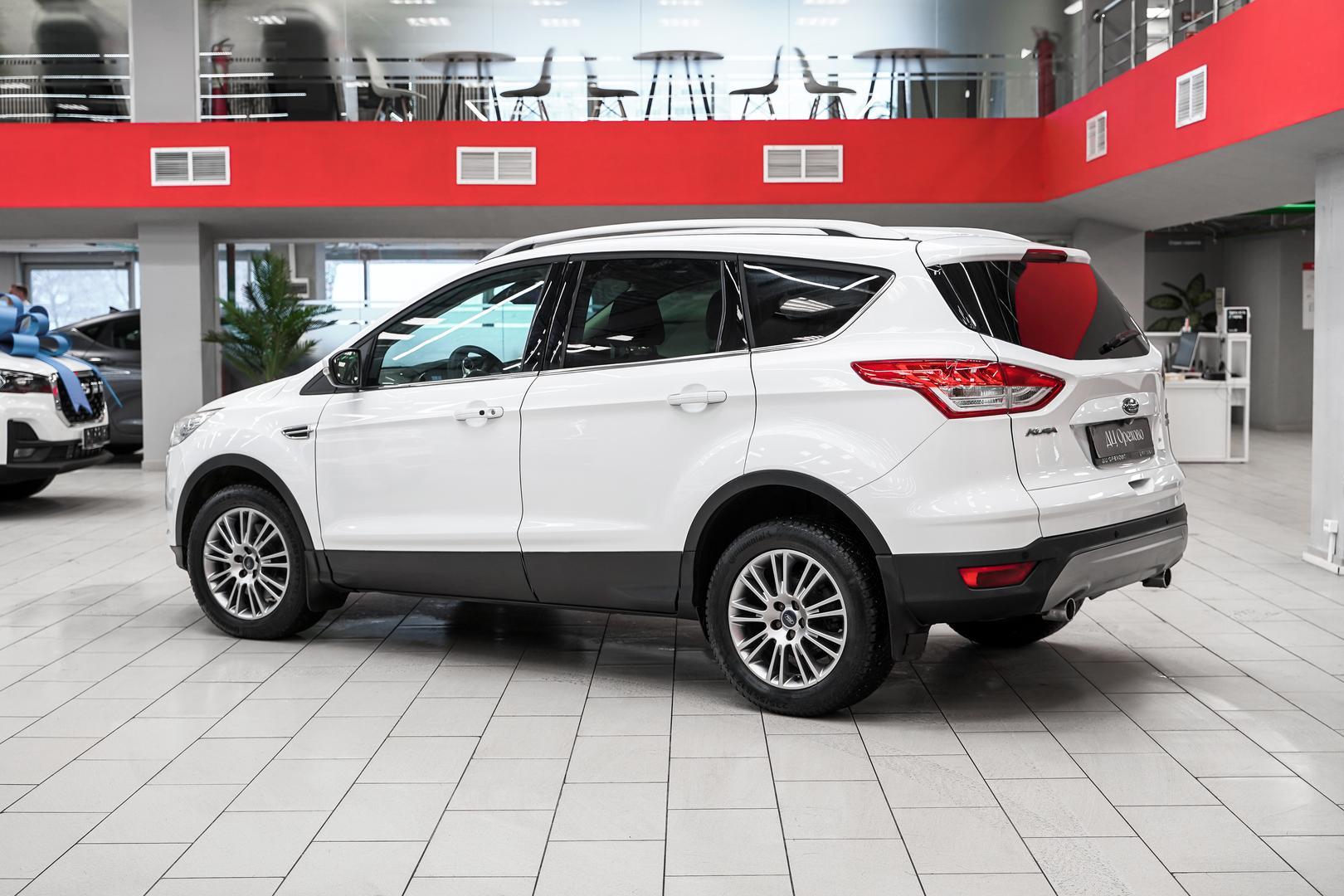 Ford Kuga 2013, белый, ДЦ Орехово