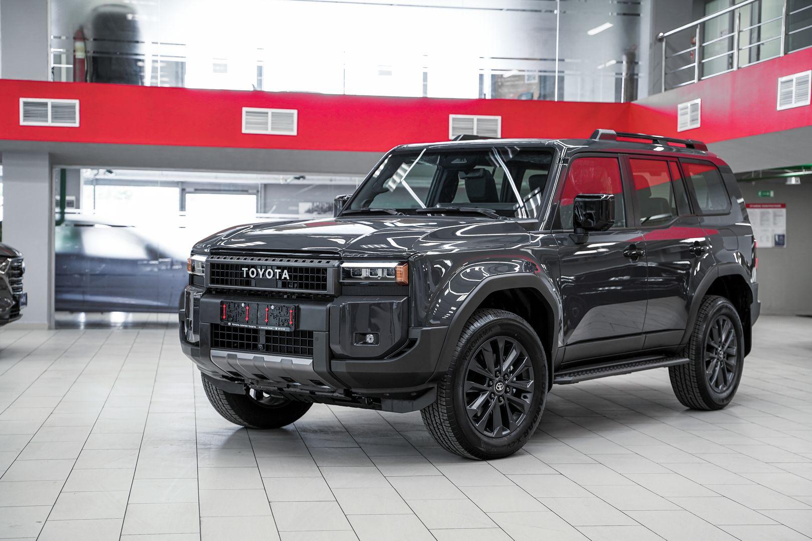 Toyota Land Cruiser Prado 2025, серый, ДЦ Орехово