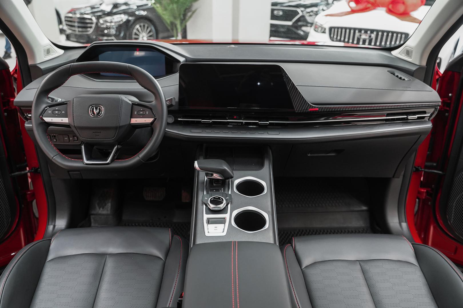 Changan UNI-S 2024, красный, ДЦ Орехово