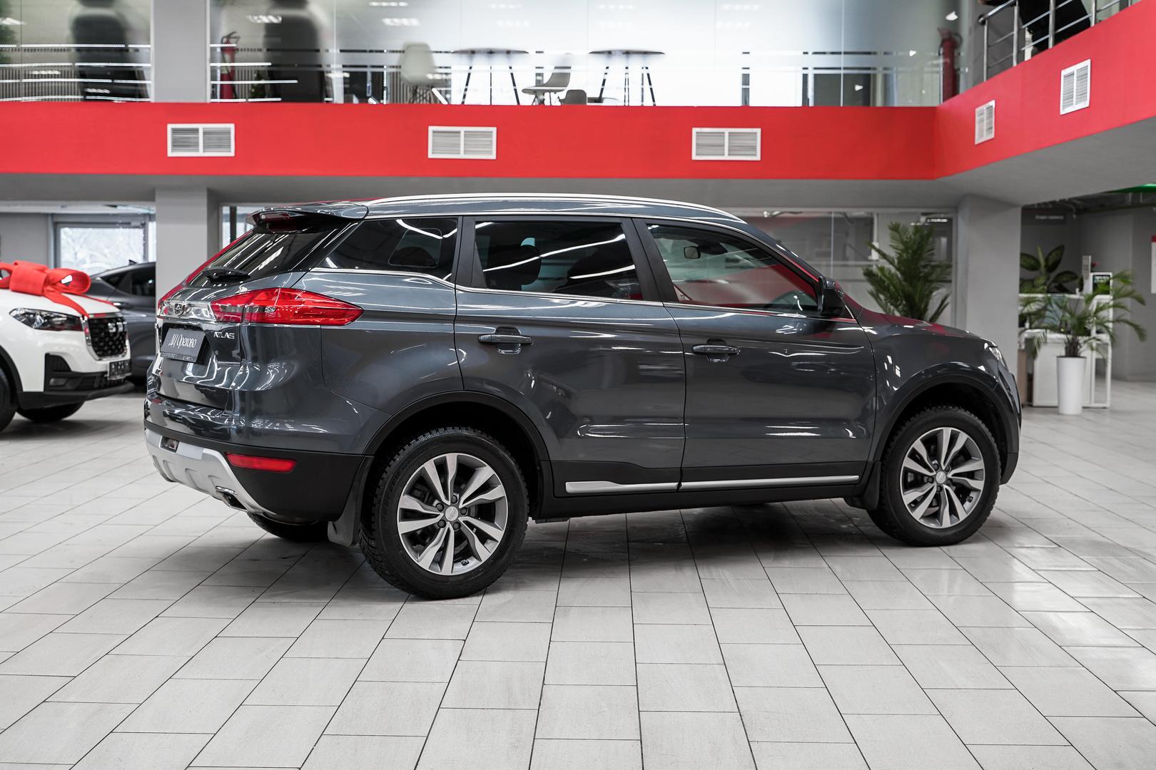 Geely Atlas 2021, серый, ДЦ Орехово