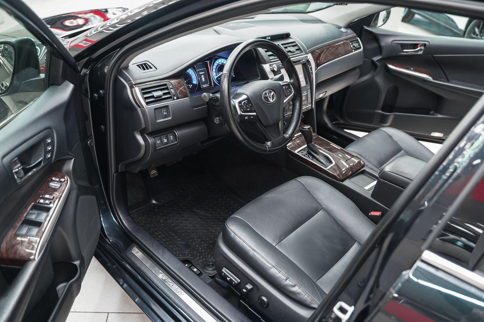 Toyota Camry 2017, черный, ДЦ Орехово