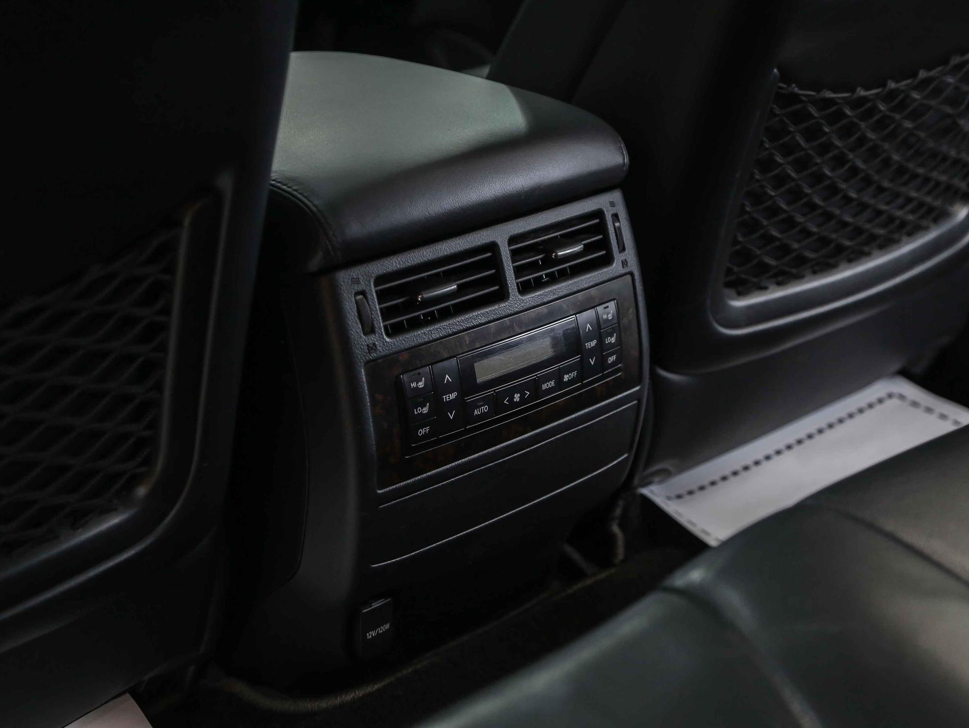 Toyota Land Cruiser 2013, белый, ДЦ Орехово