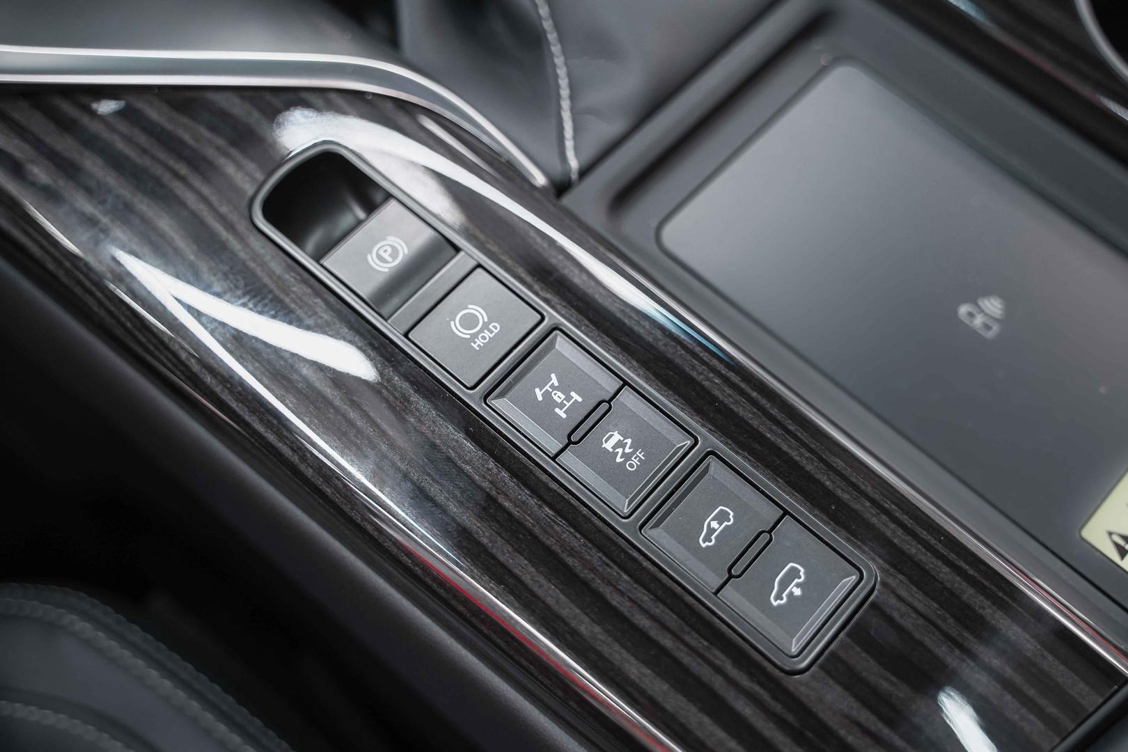 Lexus LX 2026, черный, ДЦ Орехово