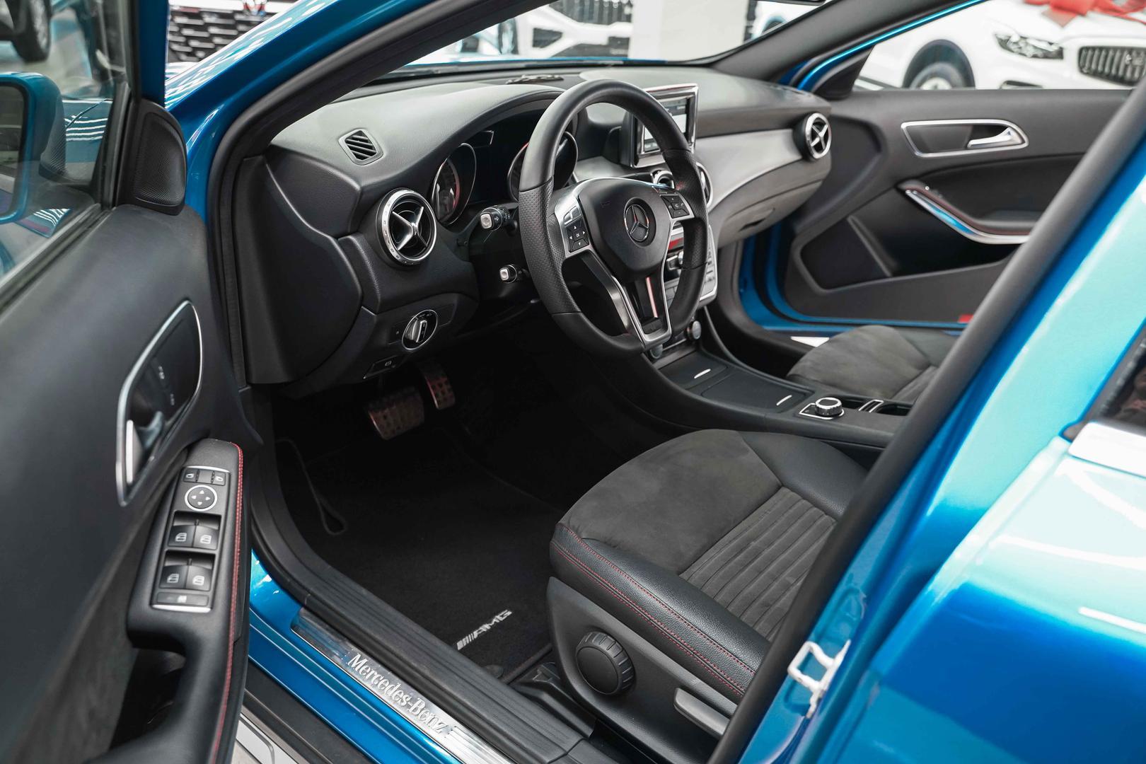 Mercedes-Benz GLA 2014, синий, ДЦ Орехово