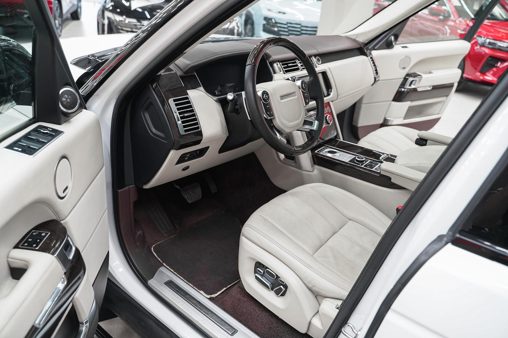 Land Rover Range Rover 2015, белый, ДЦ Орехово