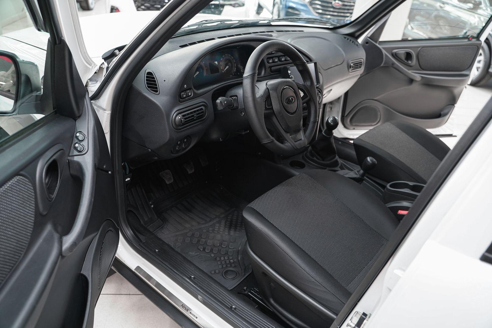 LADA (ВАЗ) Niva Travel 2024, белый, ДЦ Орехово