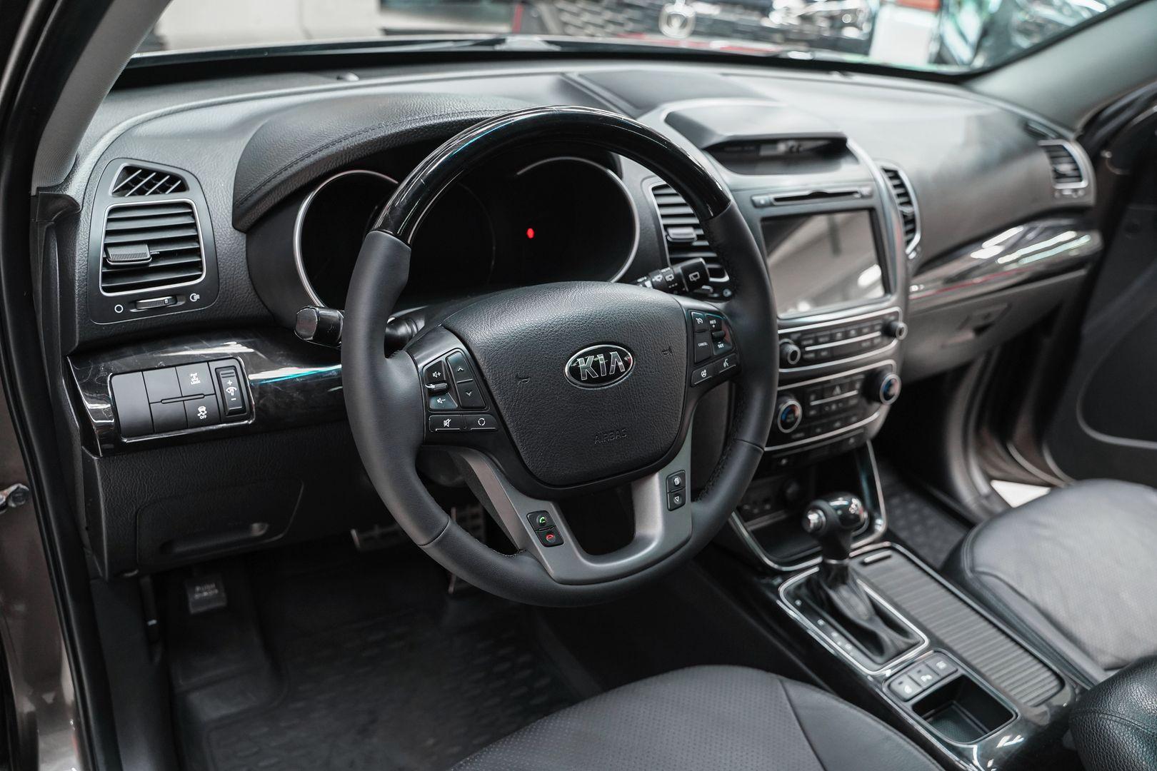 Kia Sorento 2013, бежевый, ДЦ Орехово