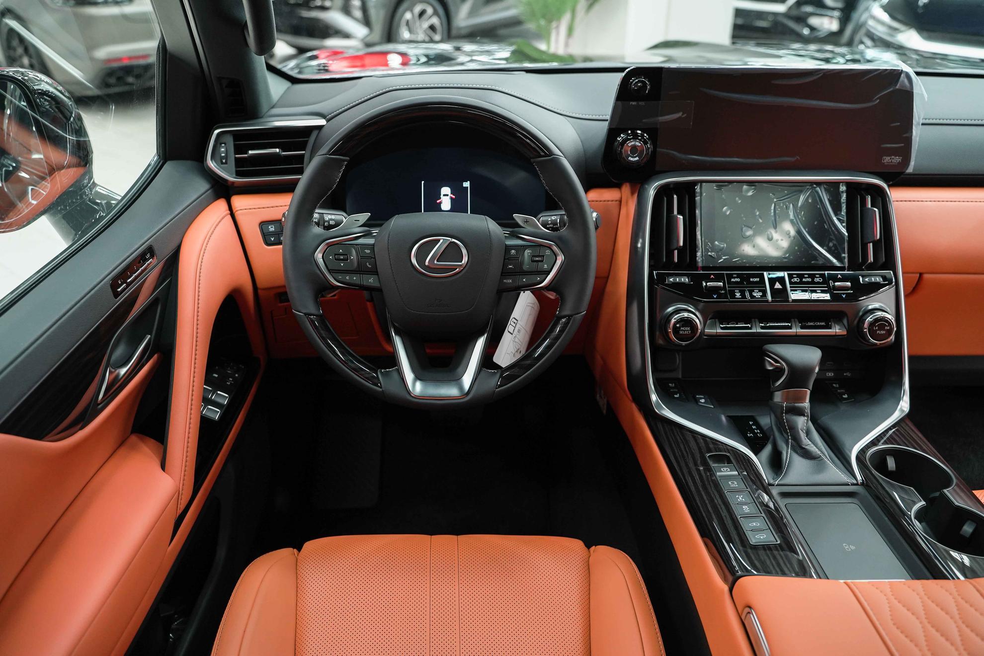 Lexus LX 2026, черный, ДЦ Орехово