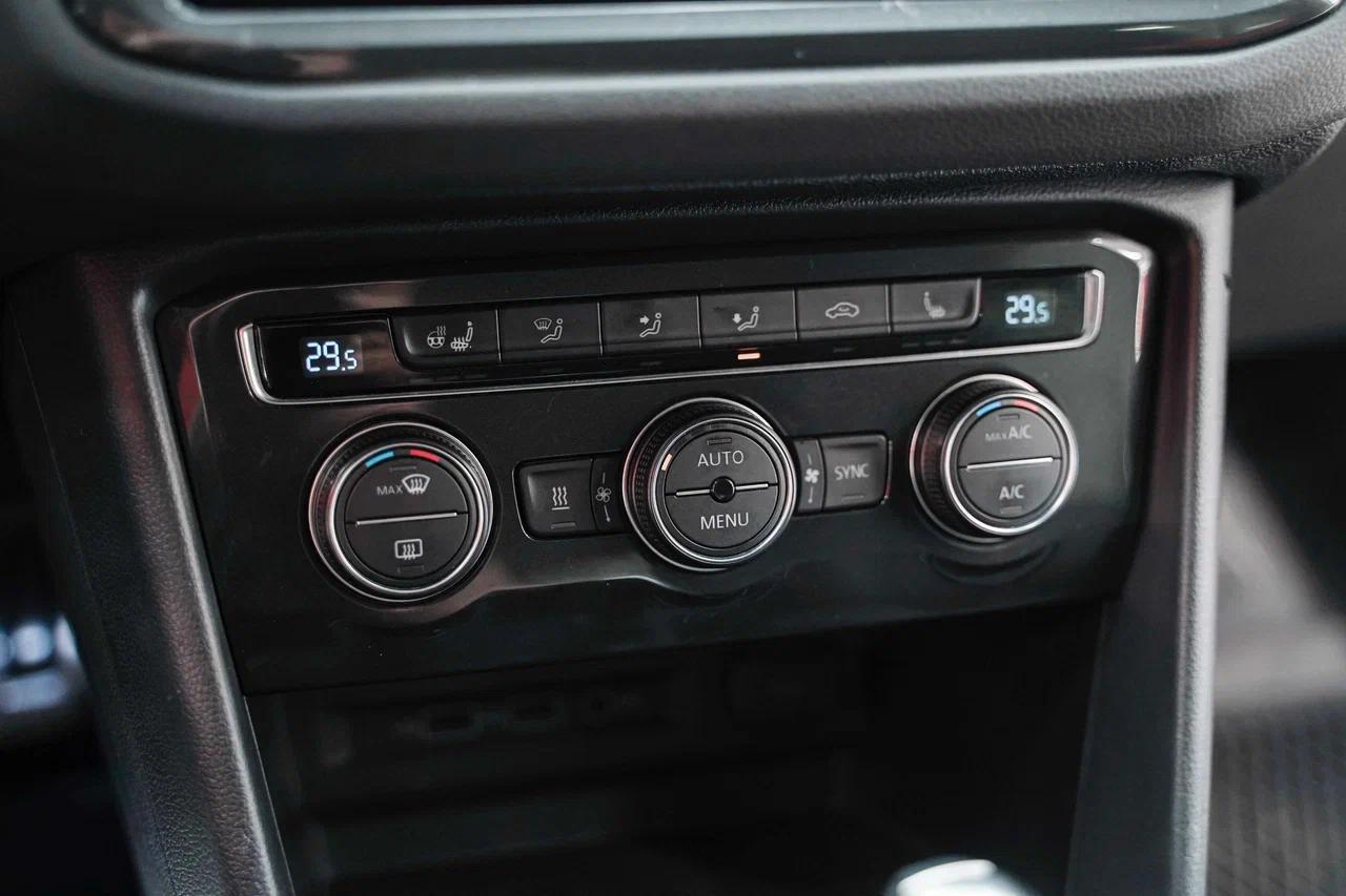 Volkswagen Tiguan 2018, синий, ДЦ Орехово