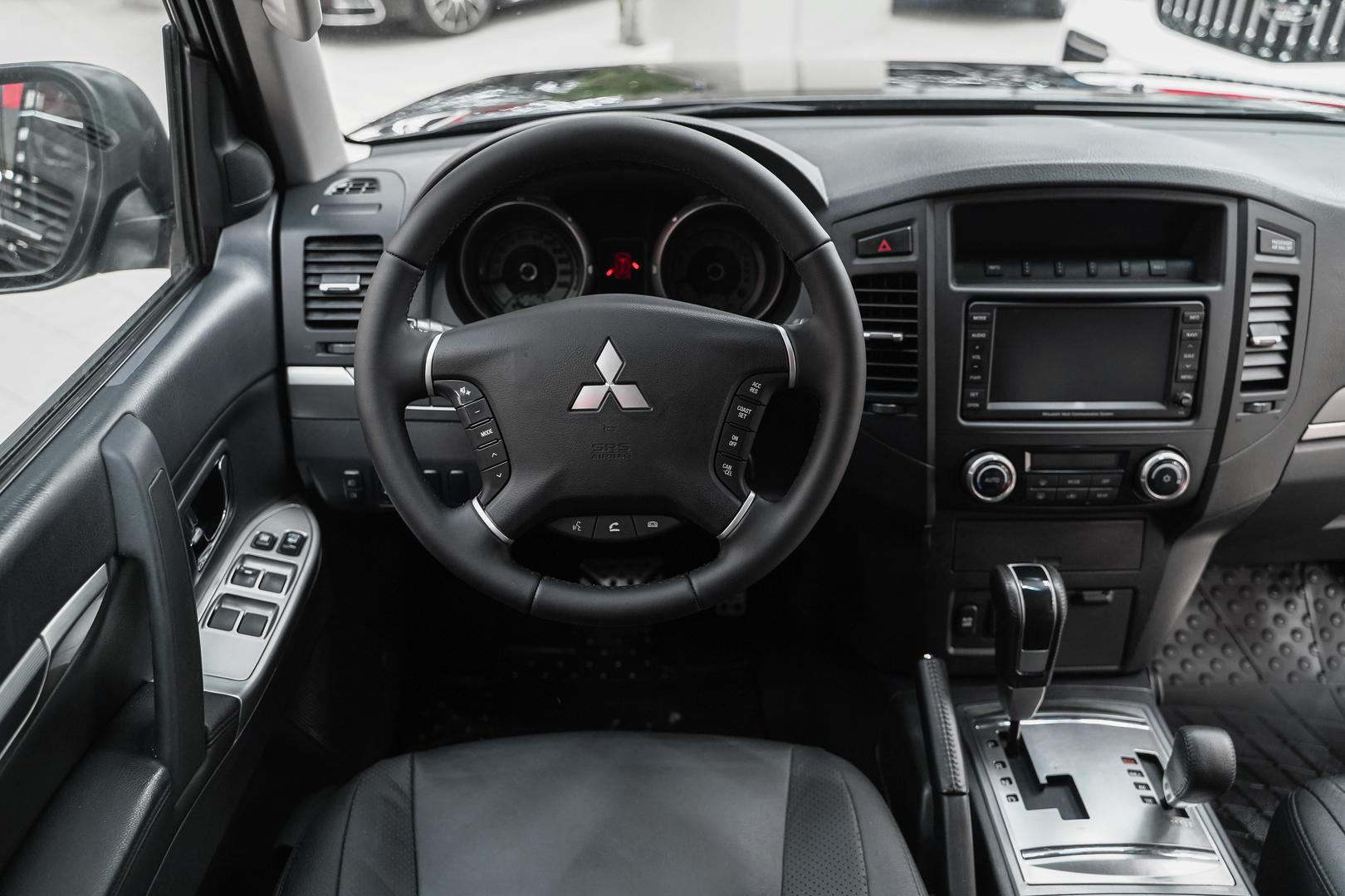 Mitsubishi Pajero 2011, черный, ДЦ Орехово