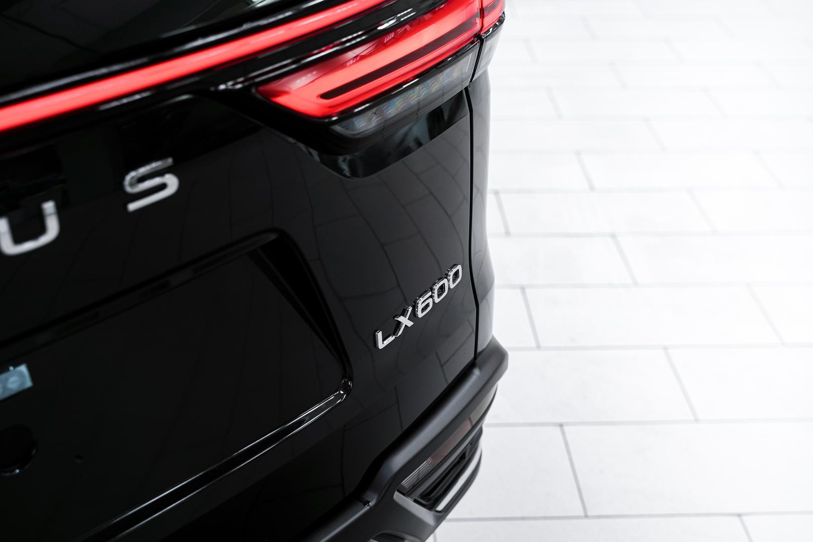 Lexus LX 2025, черный, ДЦ Орехово