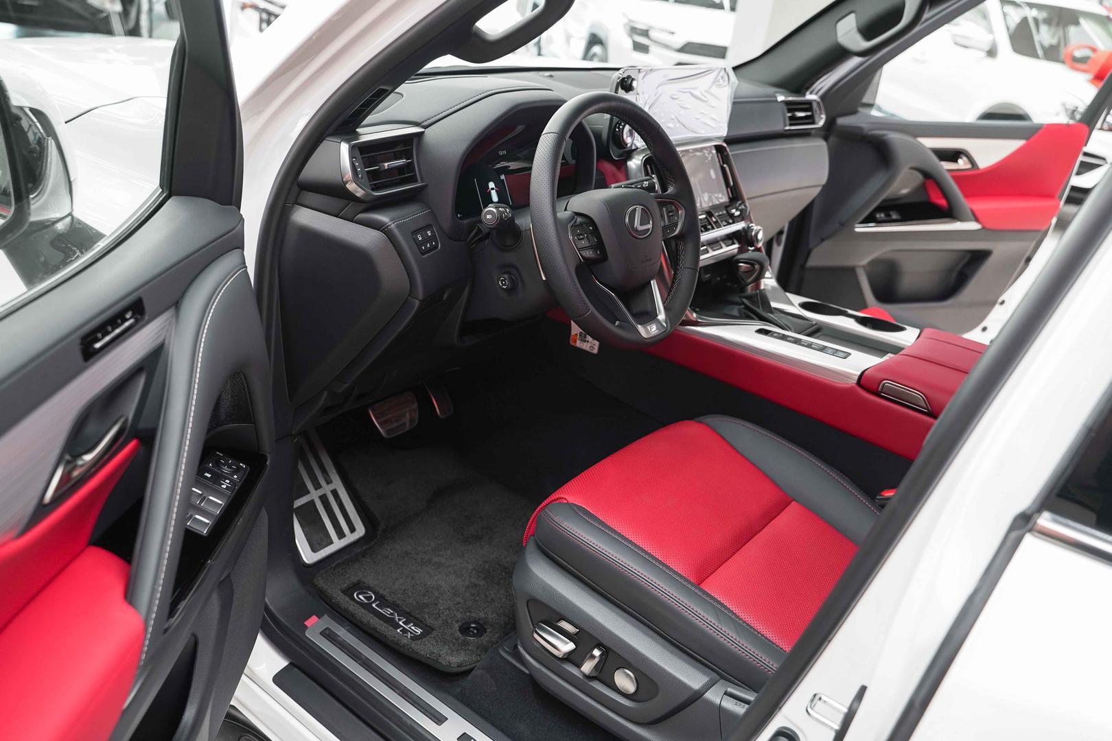 Lexus LX 2026, белый, ДЦ Орехово