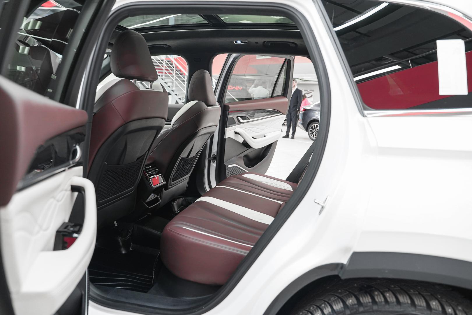 Geely Monjaro 2022, белый, ДЦ Орехово