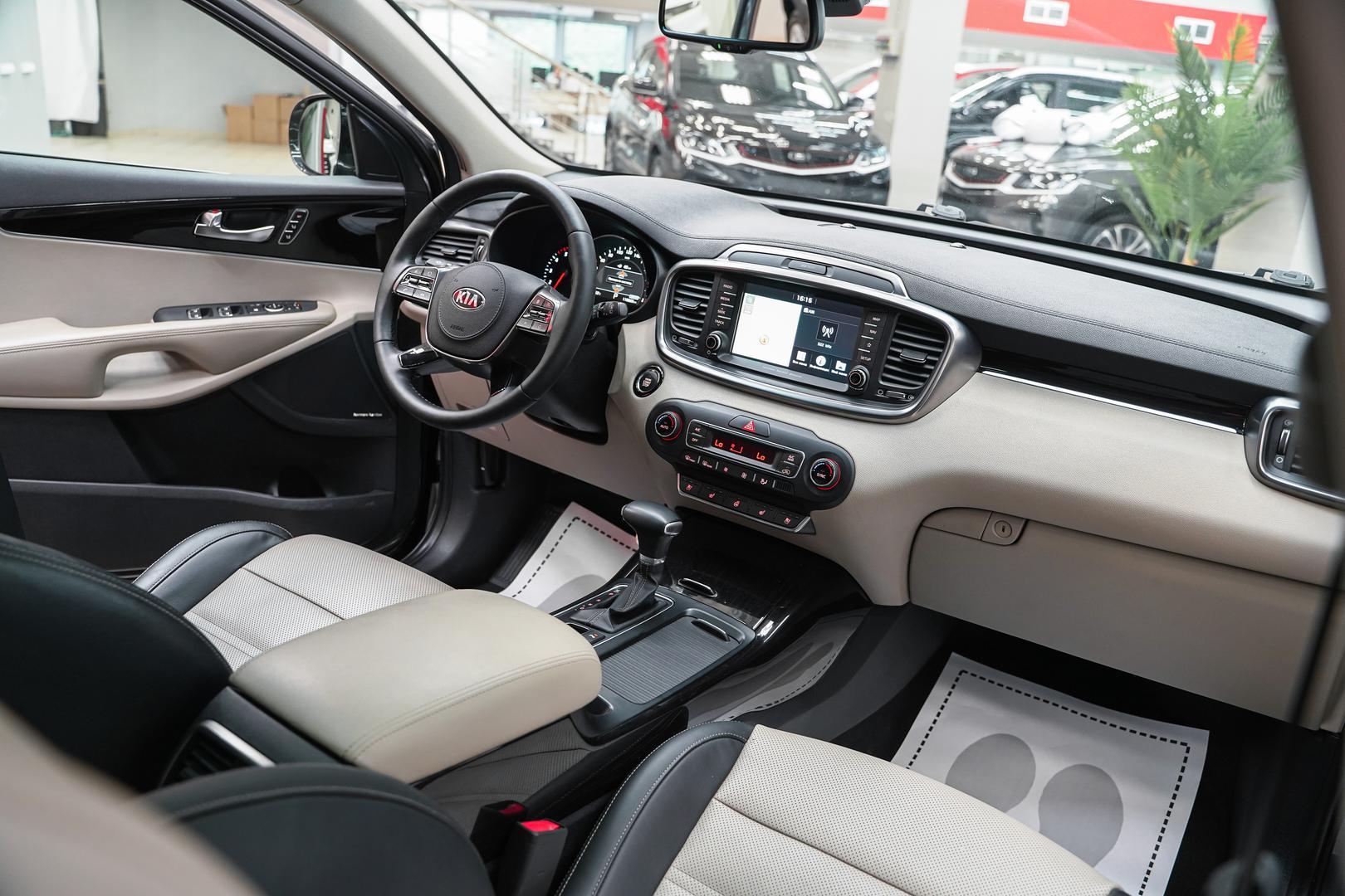 Kia Sorento 2018, серый, ДЦ Орехово