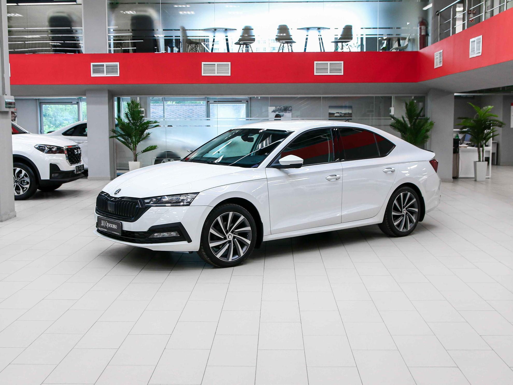 Skoda Octavia 2020, белый, ДЦ Орехово