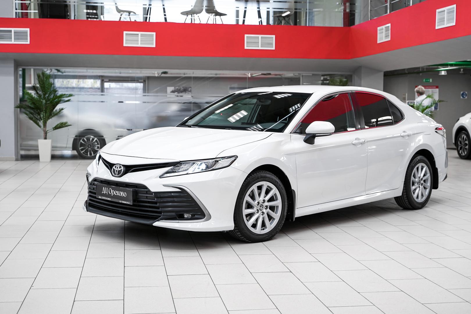 Toyota Camry 2021, белый, ДЦ Орехово