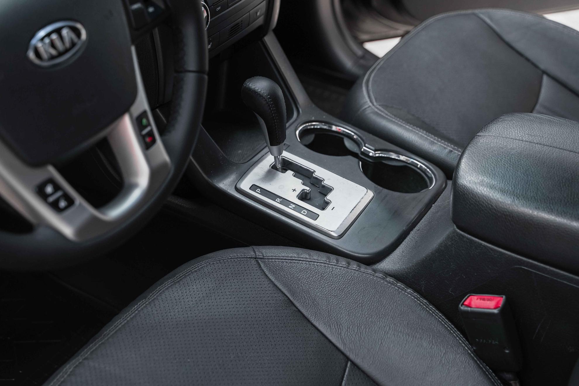 Kia Sorento 2011, бежевый, ДЦ Орехово