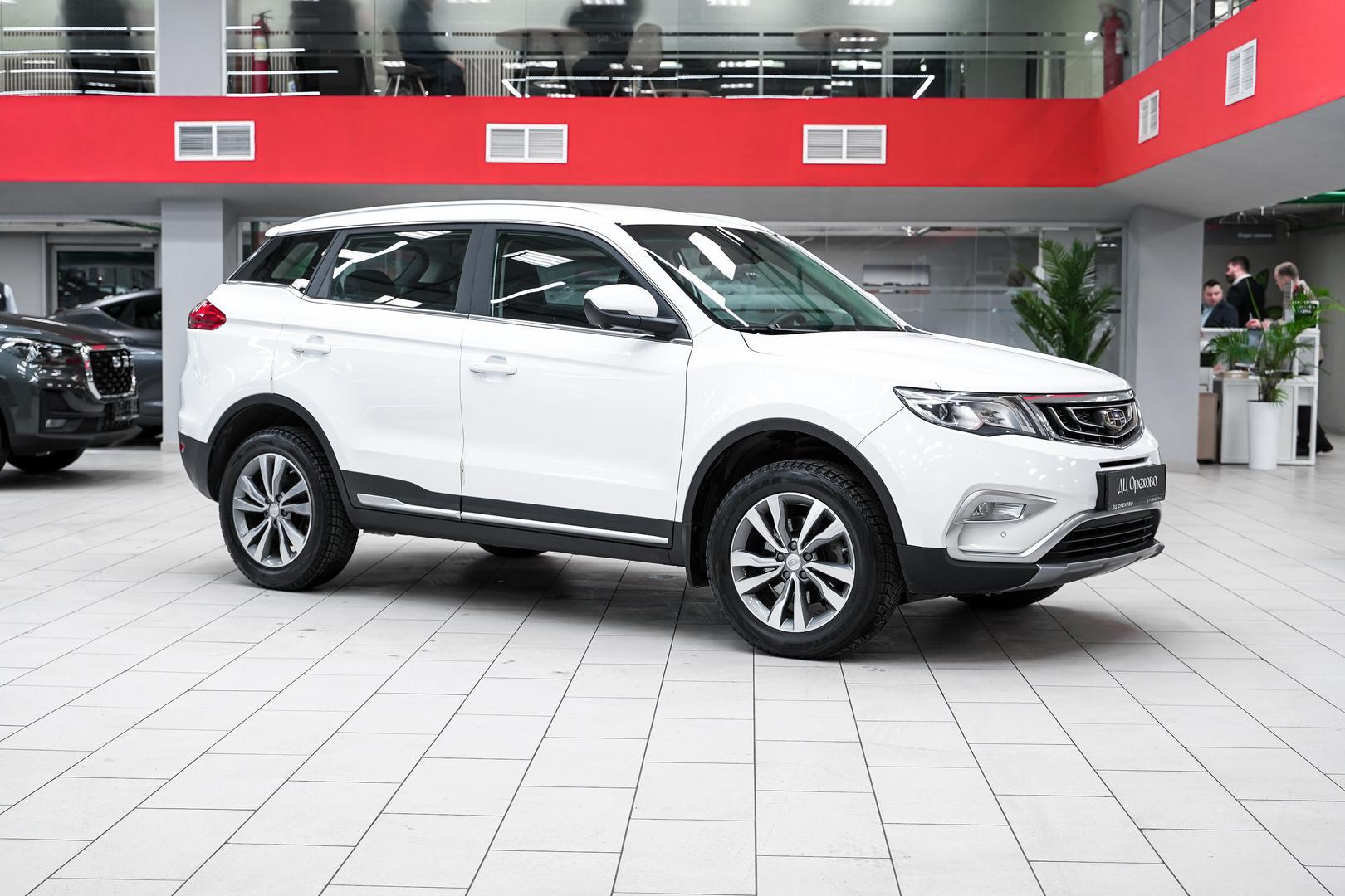 Geely Atlas 2021, белый, ДЦ Орехово