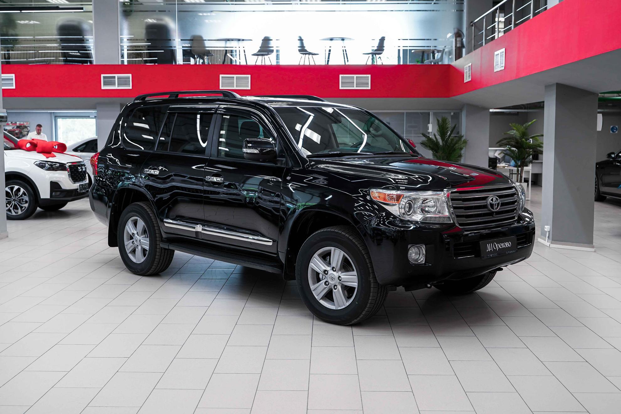 Toyota Land Cruiser 2012, черный, ДЦ Орехово