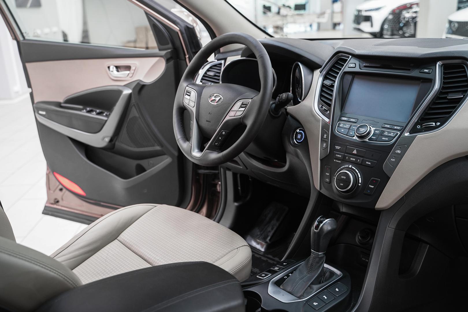 Hyundai Santa Fe 2013, золотой, ДЦ Орехово